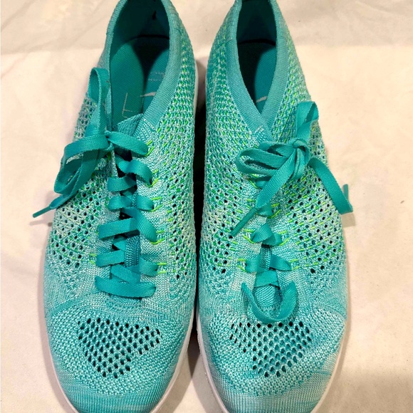 Ultra Flyknit ‘Hyper Turquoise’ - Picture 3 of 4